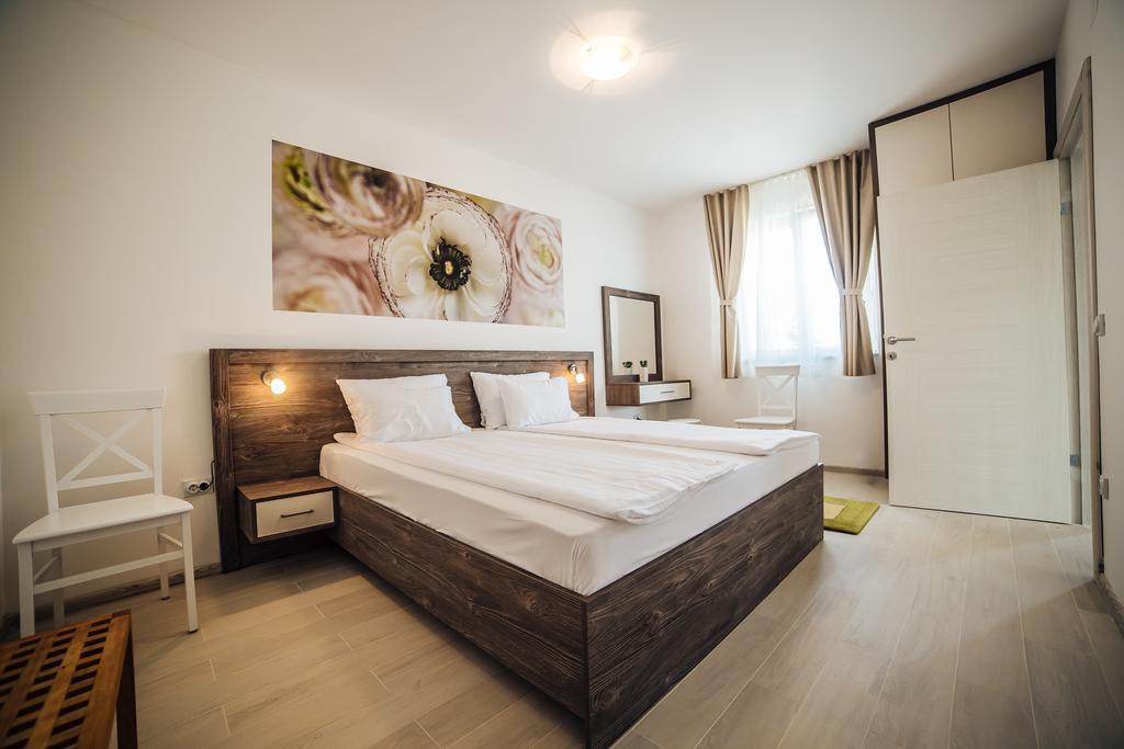 Apartments Harmonia Tivat Exterior foto