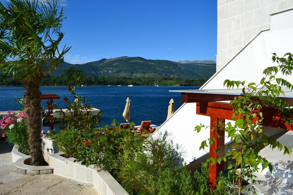 Apartments Harmonia Tivat Exterior foto